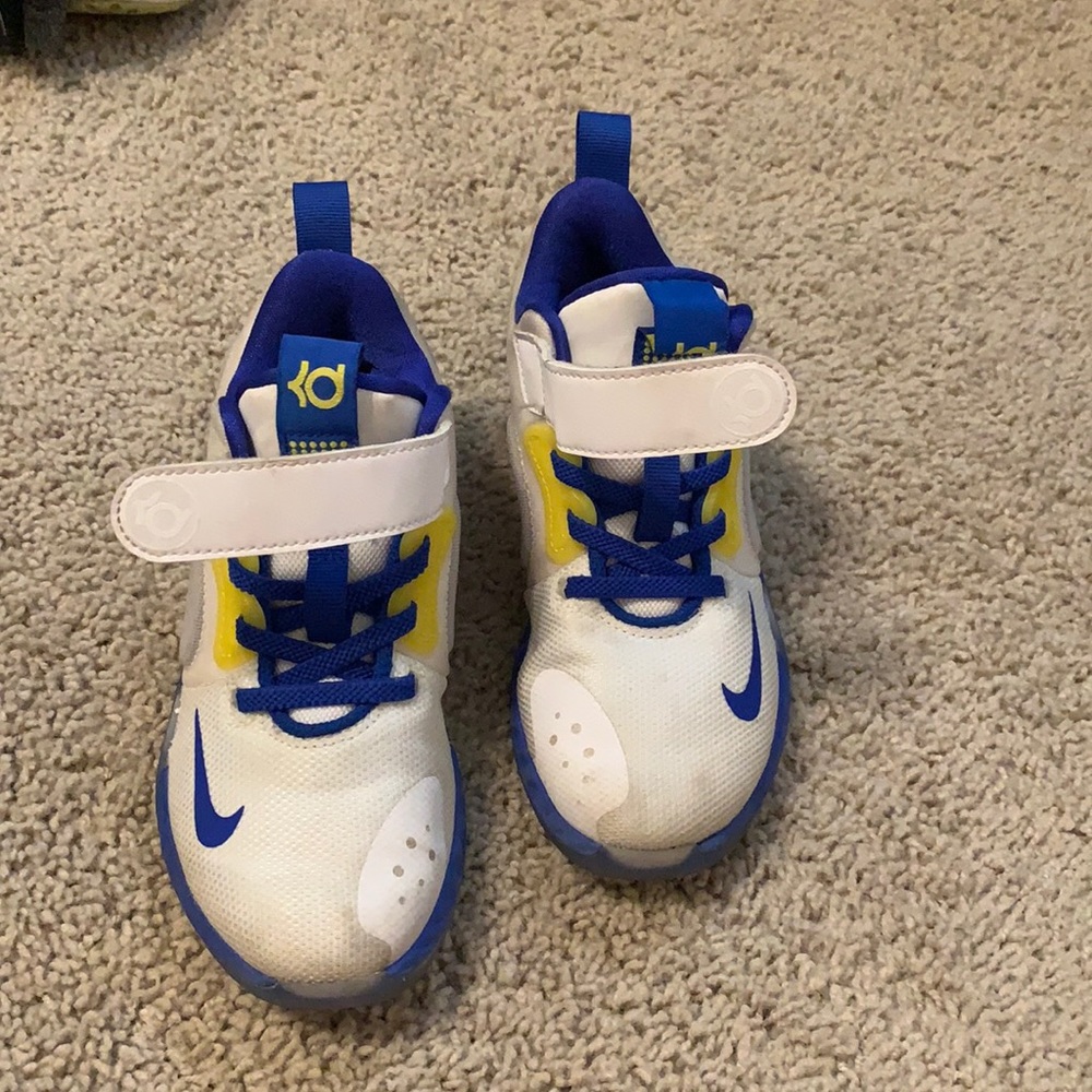 KD Trey 5 VII Basketball Shoes